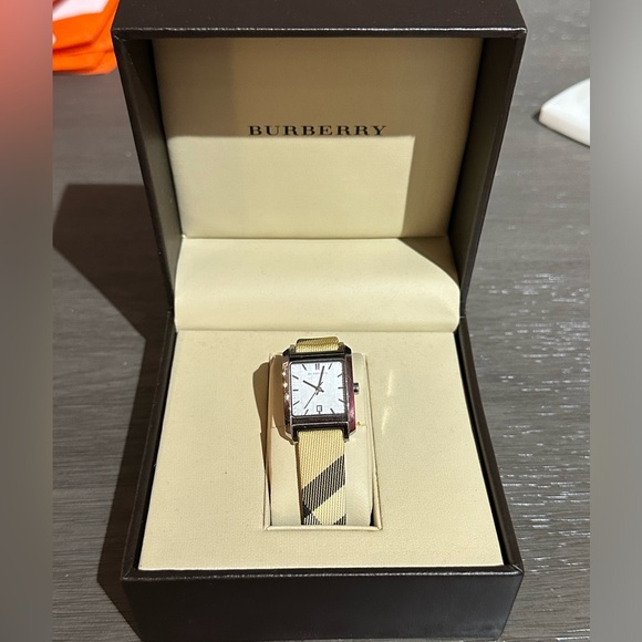 Burberry Ladies Watch - Picture 3 of 11